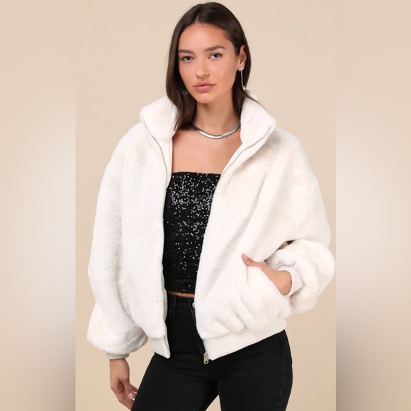 Glamorous Cream Faux Fur Oversized Bomber Jacket Sz XS $239 MSRP - Picture 2 of 5